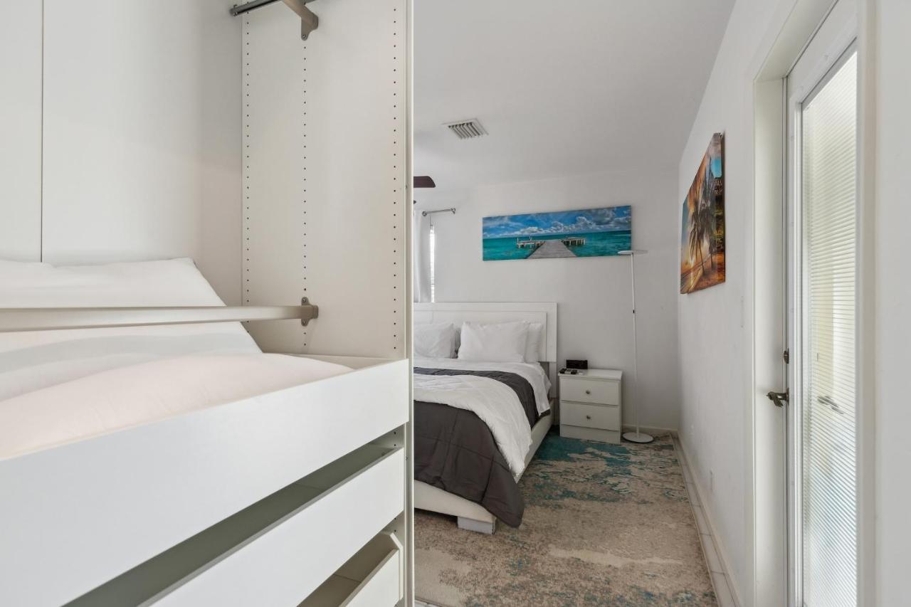 Holiday home Chic Lauderdale House With Private Pool